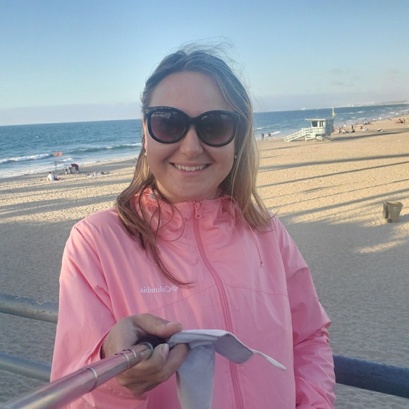 Meet your Posher, Eugenia - Picture 1 of 1